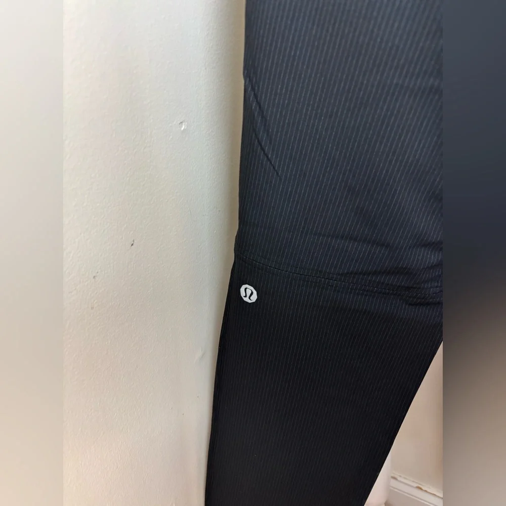 Lululemon Athletica Mens Work to Play Golf Chino Pants Black Pinstripes Size 30